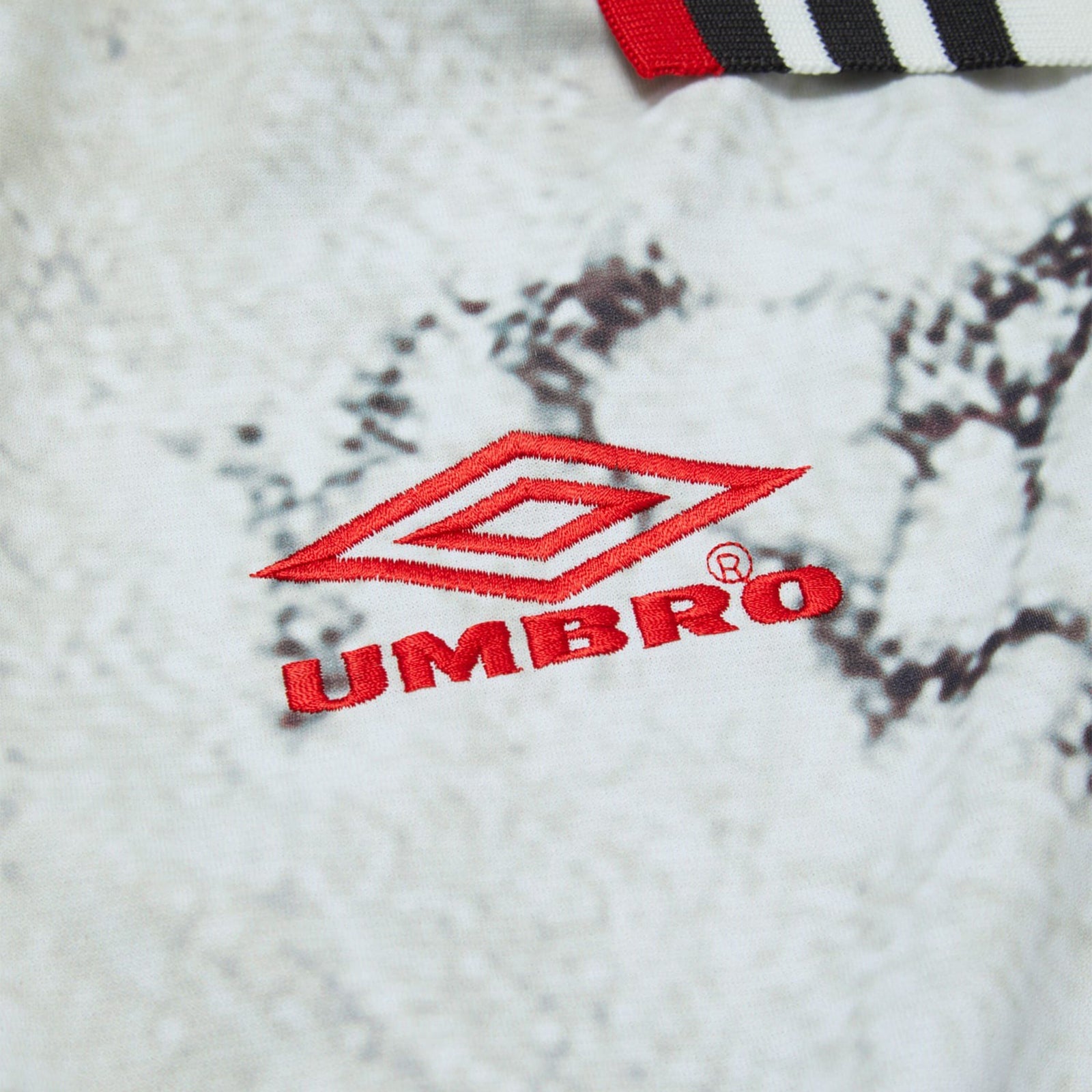 BAL/UMBRO LS SOCCER JERSEY (White)