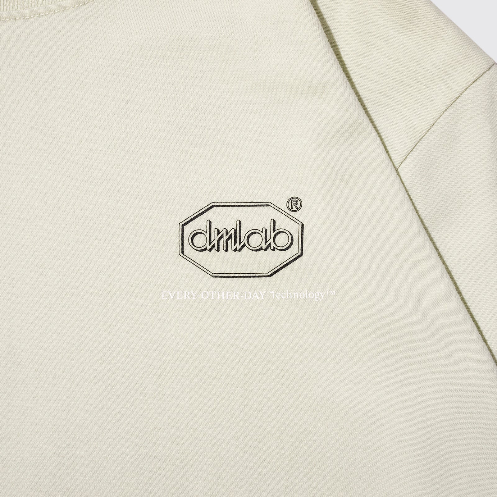 TECHNOLOGY TEE (Tea)