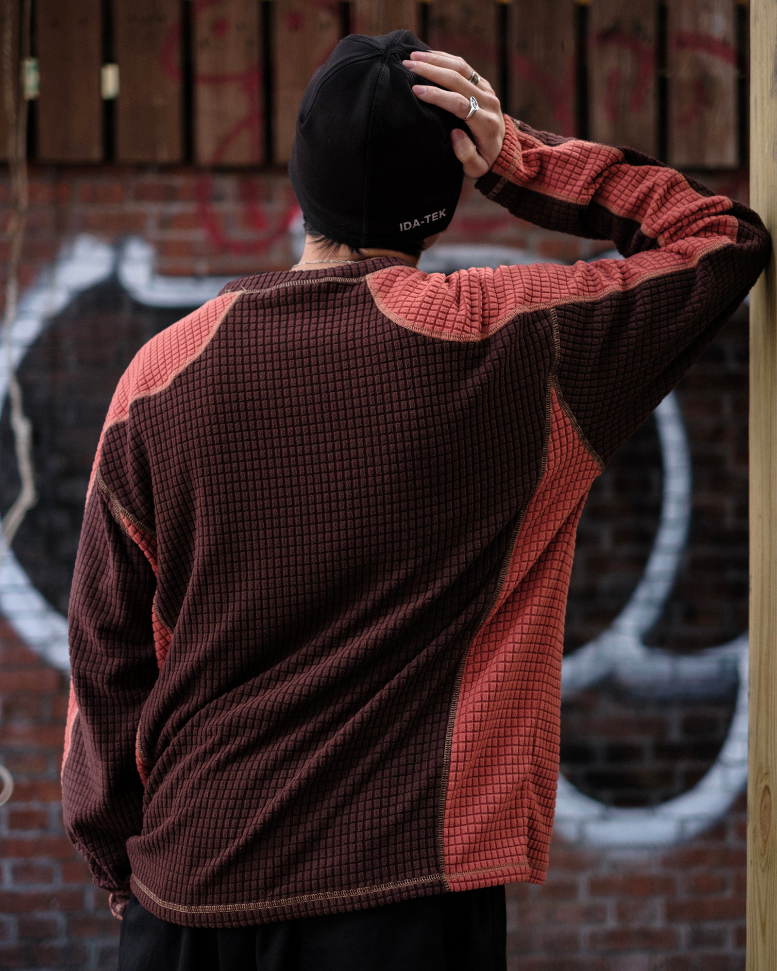 GRID FLEECE (Brown)