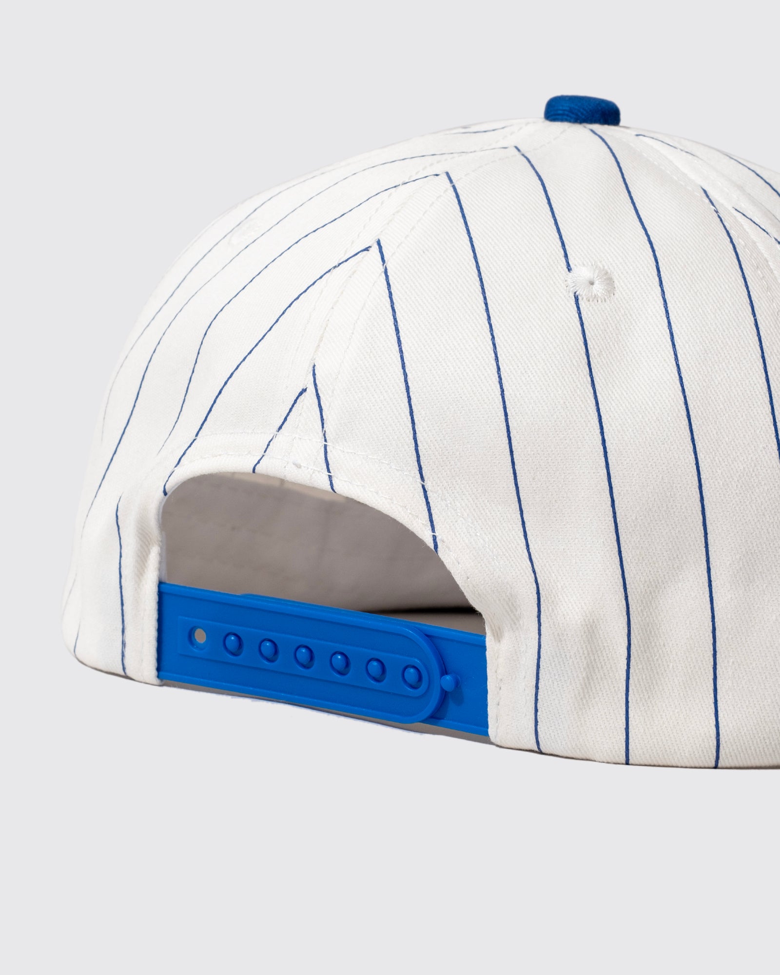 RUMBLE IN THE BRONX 6 PANEL CAP (White)