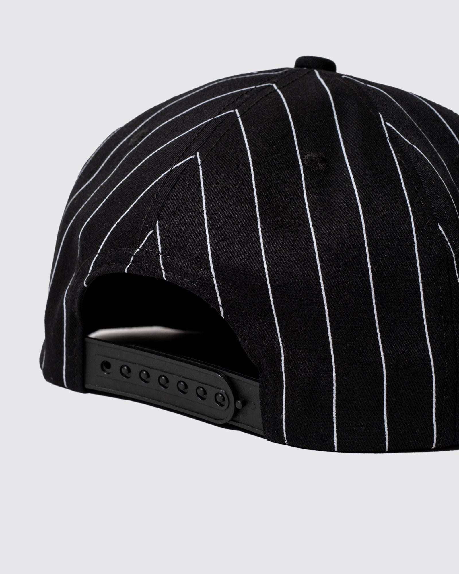 RUMBLE IN THE BRONX 6 PANEL CAP (Black)